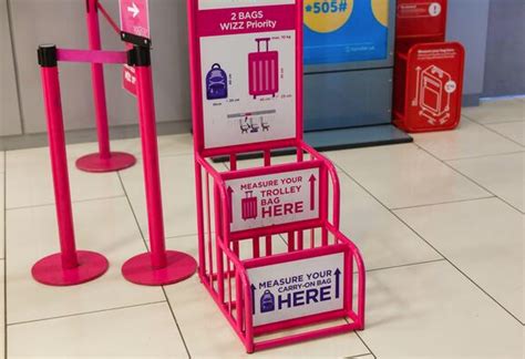 wizz air free hand luggage